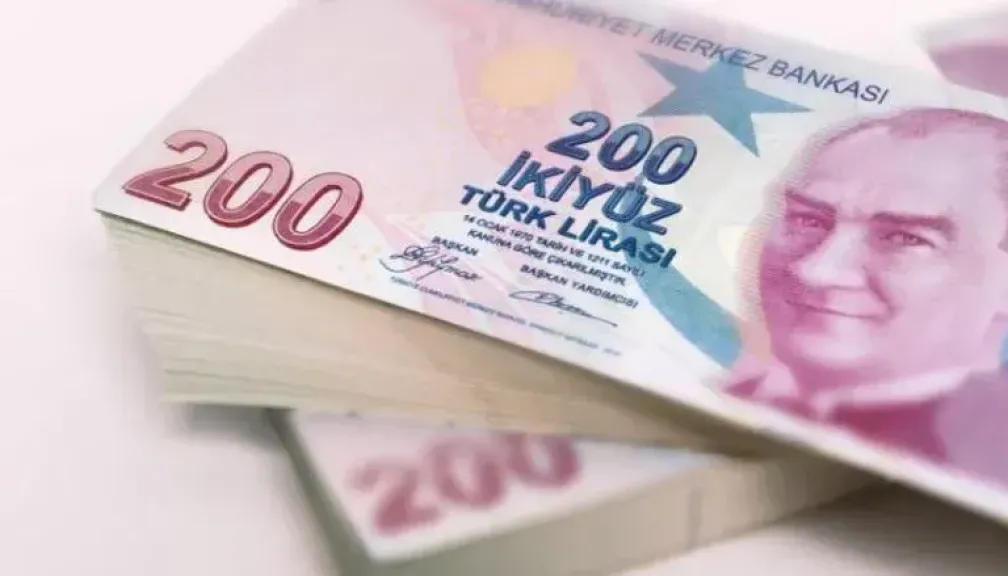 البنك المركزي يعلن أسعار العملات مقابل الريال اليمني اليوم الاحد 21سبتمبر 2025